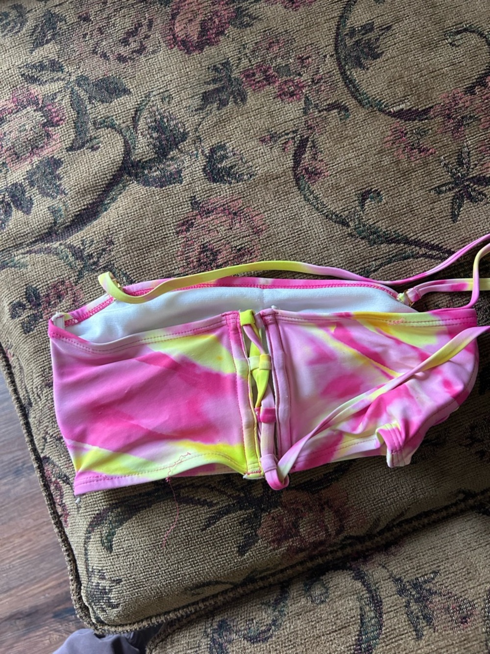Medium Swimsuit bundle - Picture 7 of 9